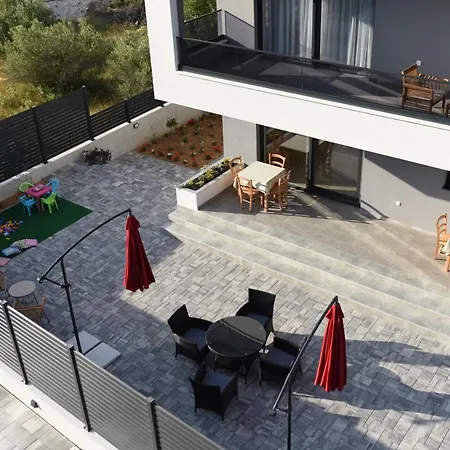 B1villa *